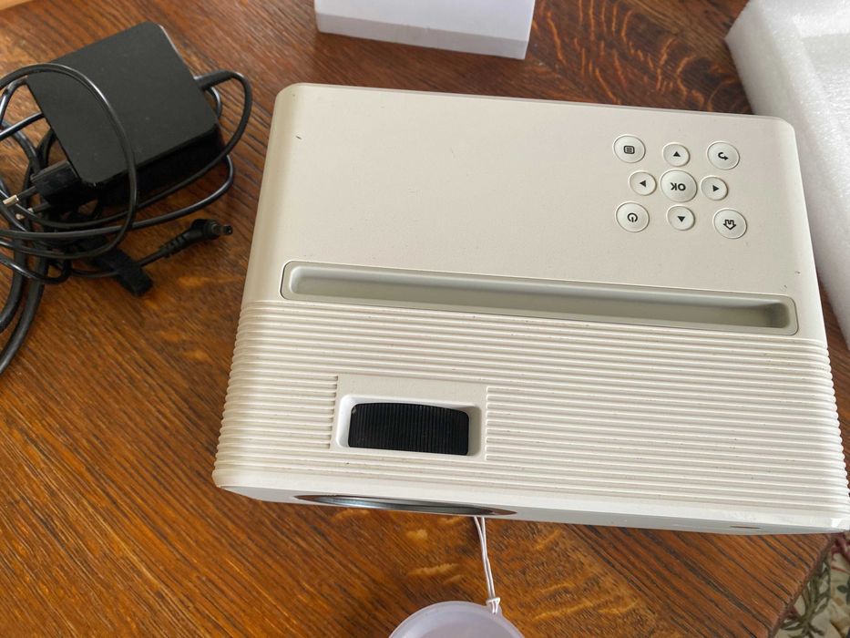 EZ Cast Beam H3 портативен проектор