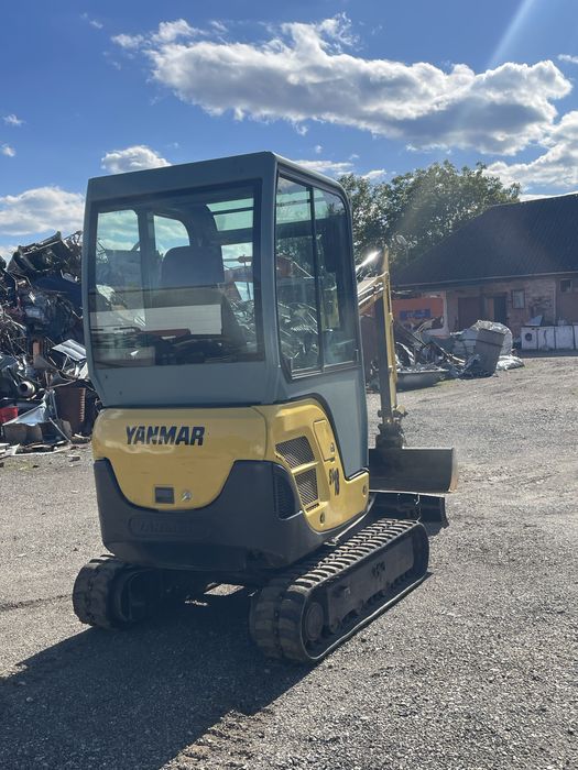 Miniexcavator yanmar 2 tone an 2015