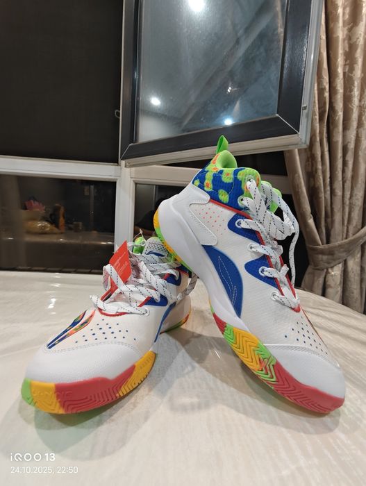 Кроссовки для бега