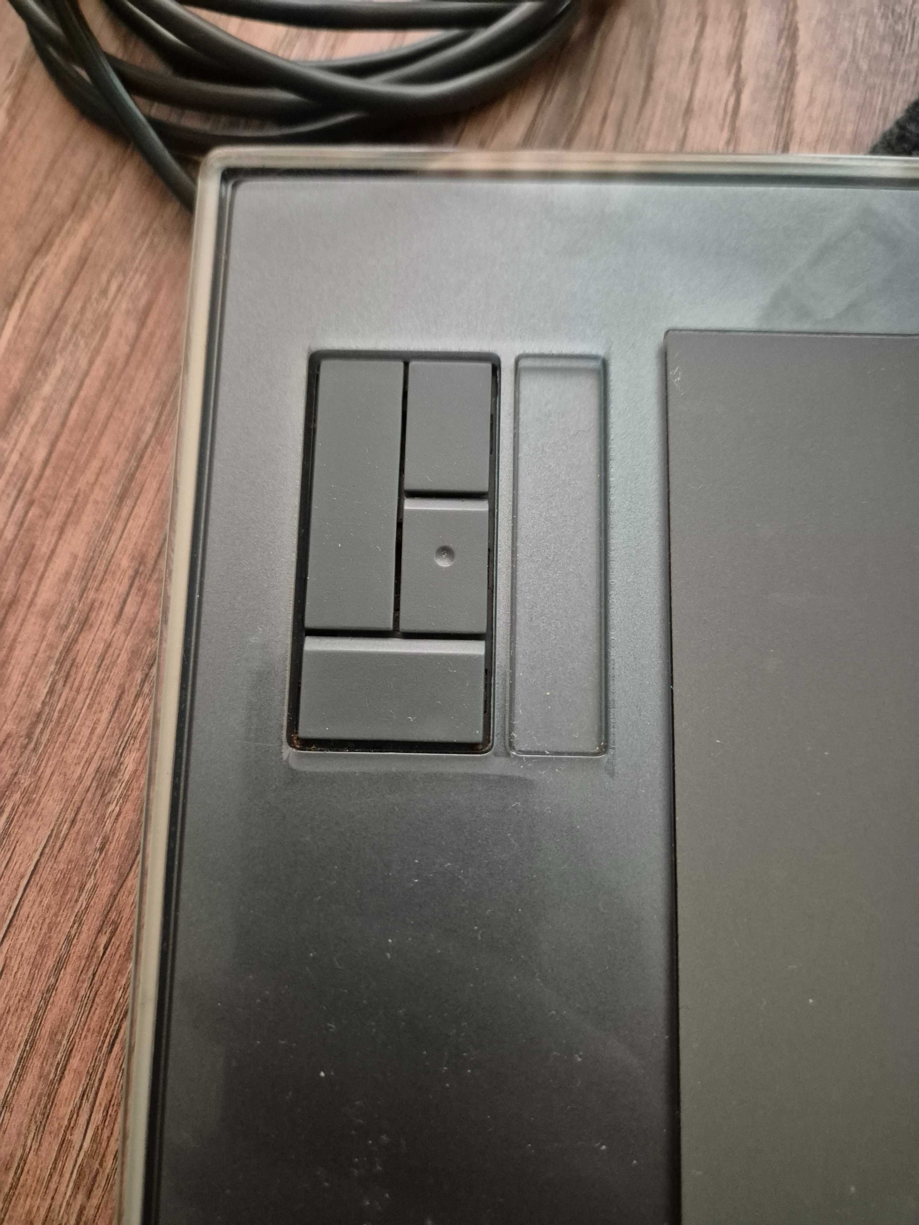 Графичен таблет WACOM intuos3 PTZ-631W