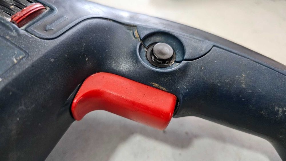 Перфоратор BOSCH GBH 2400