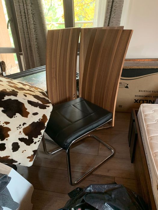 Продавам 10 стола