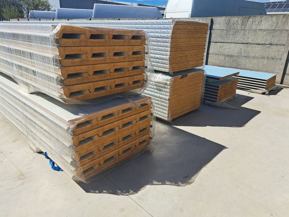 Panou Sandwich Perete si Acoperis