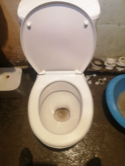 Продам бу унитазы в отличном состоянии