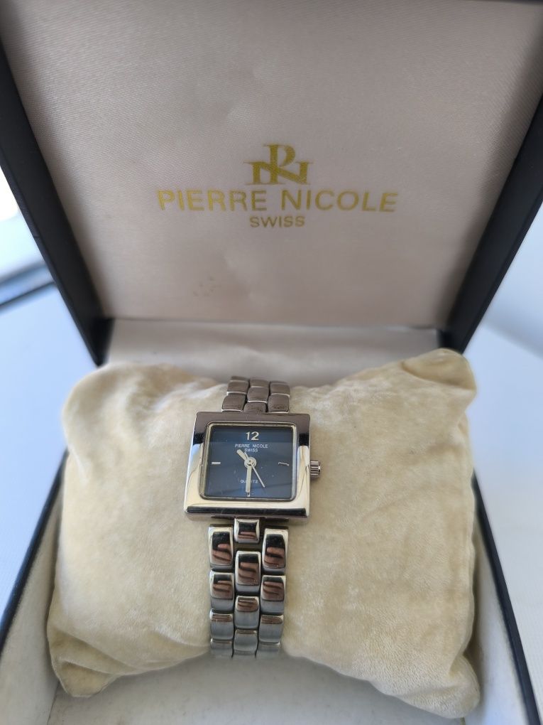 Pierre Nicole женские Швейцарские часы