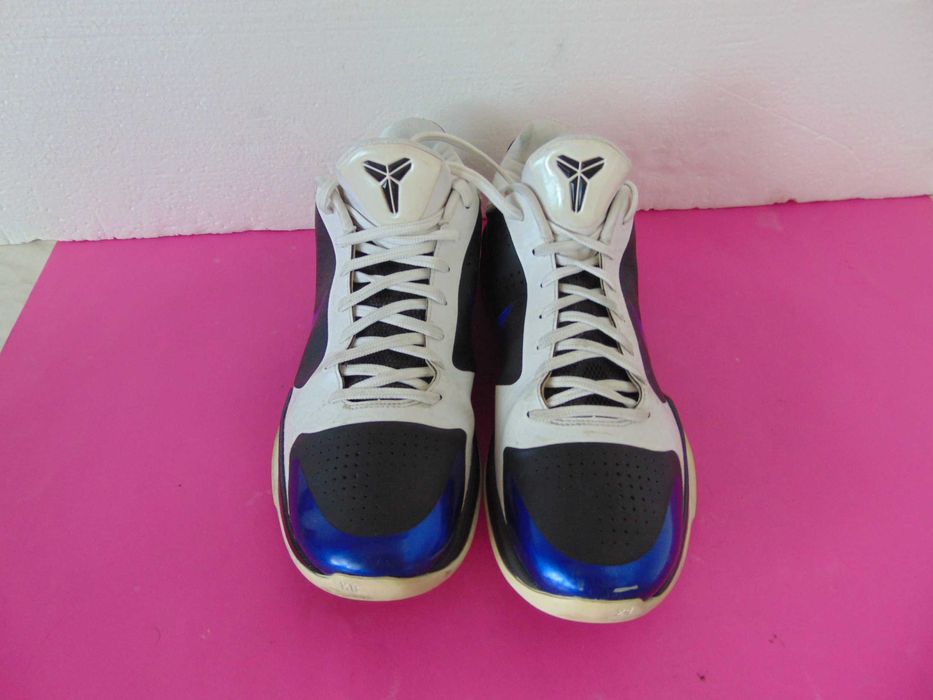 Nike Kobe V 5 ID White Blue номер 45 Оригинални кецове