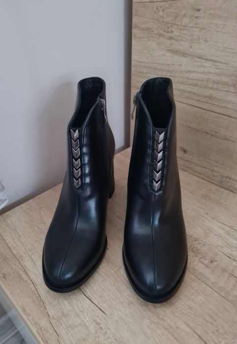 Черни боти 39 номер