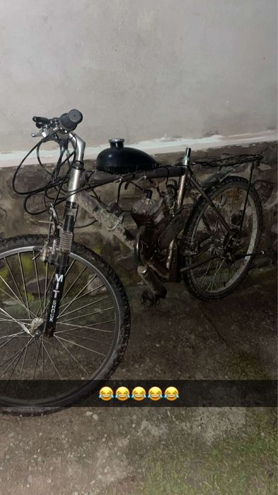 Vand bicicleta cu motor