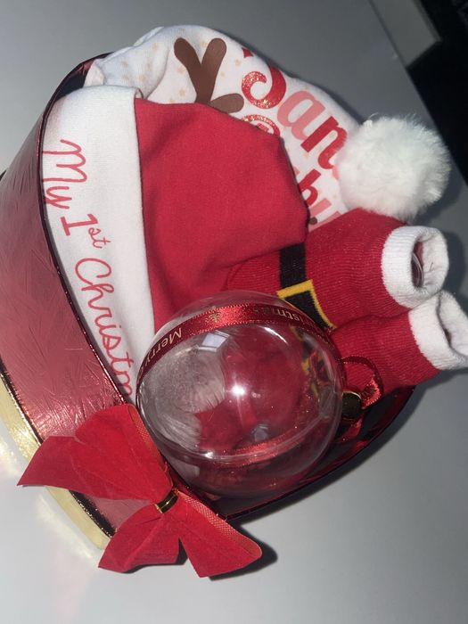 Коледна бебешка кутия