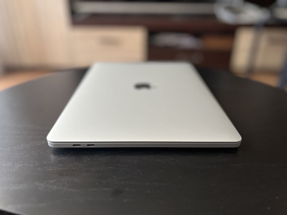 Като Нов MacBook Pro 13” m1 512GB 8GB RAM