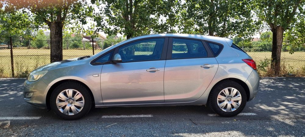 Opel Astra J 1.7 CDTI 110 CP Euro 5 Hatchback An Fab.2011
