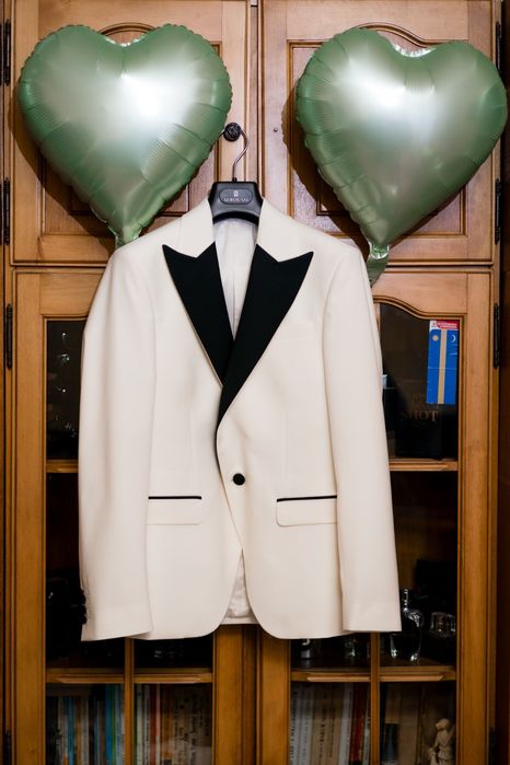 Vand Smoking Ivory / crem de eveniment special sau Mire!