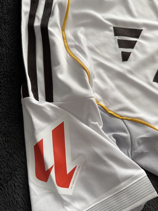 Tricou oficial Real Madrid 2025/26 – Home, Adidas, mărime S