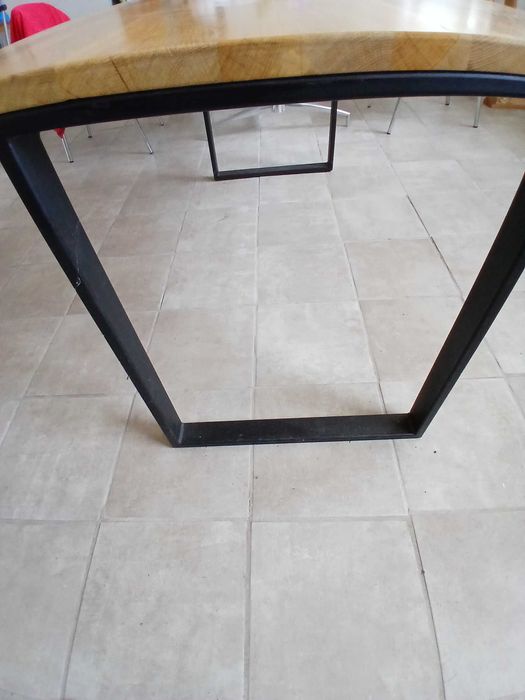 Масивна маса от Дъб