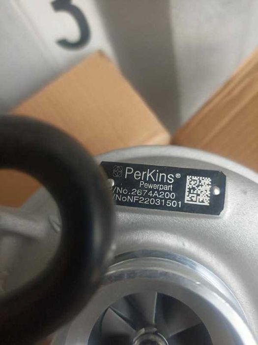 Турбина для погрузчика экскаватора Holset Perkins Cummins Hitachi