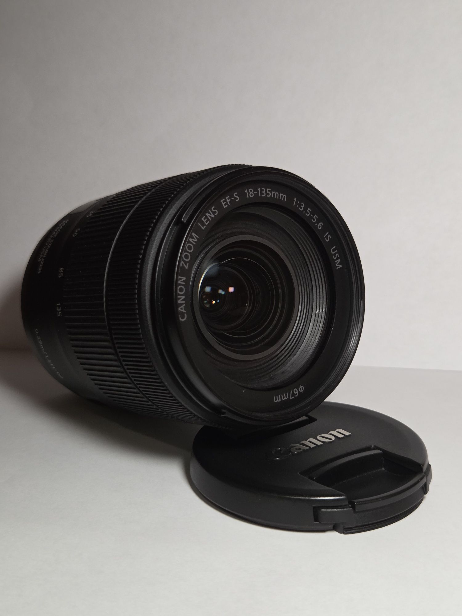 Обектив Canon EF-S 18-135mm f/3.5-5.6 IS USM