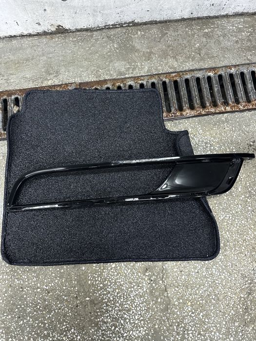 Vw Passat b7 дясна решетка към бронята ОЕ