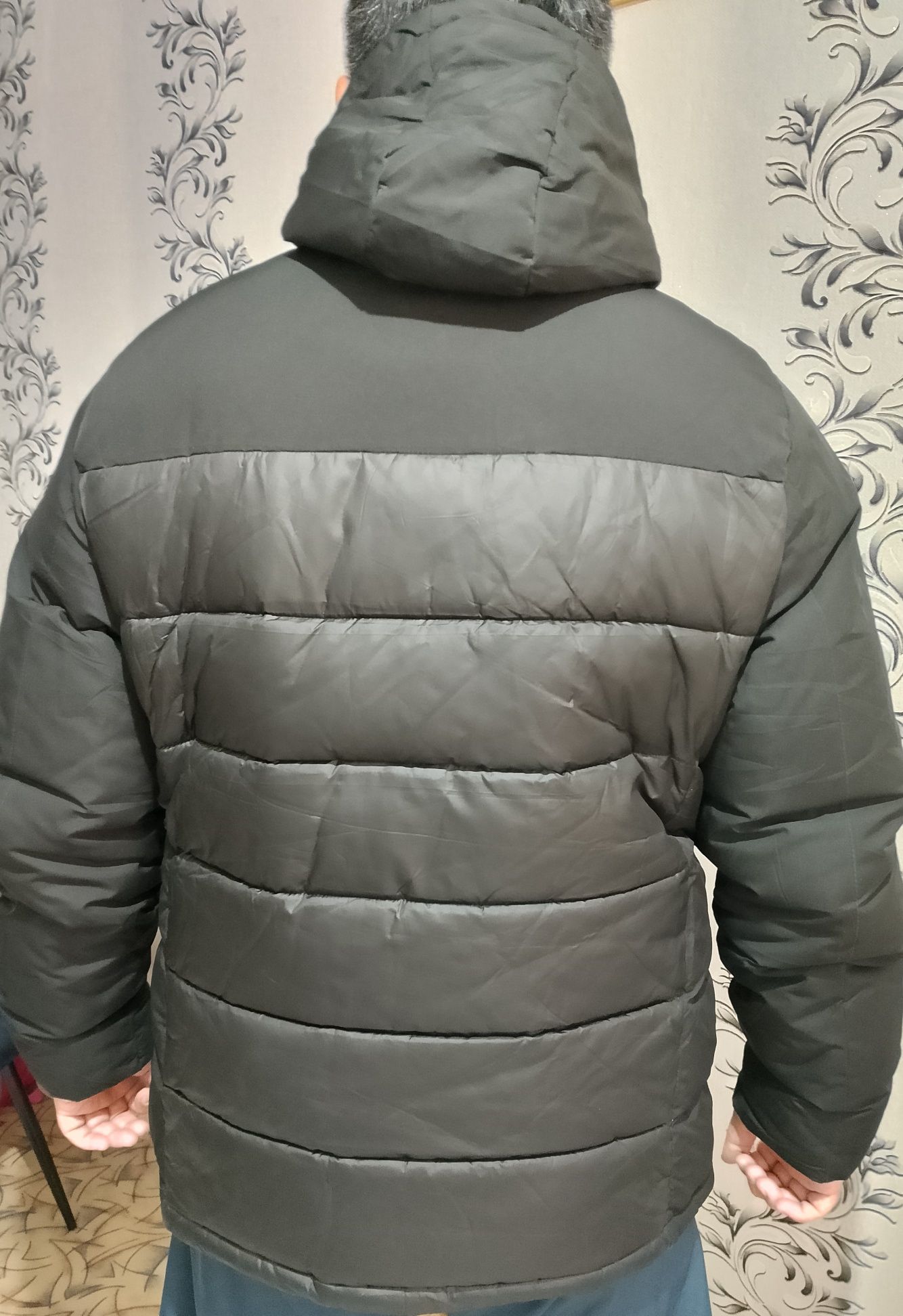 Продам зимнюю куртку размер 56
