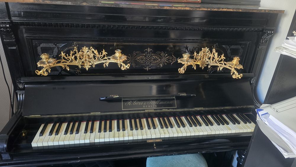 Vând pian/pianina Gors & Kallmann in stare foarte buna