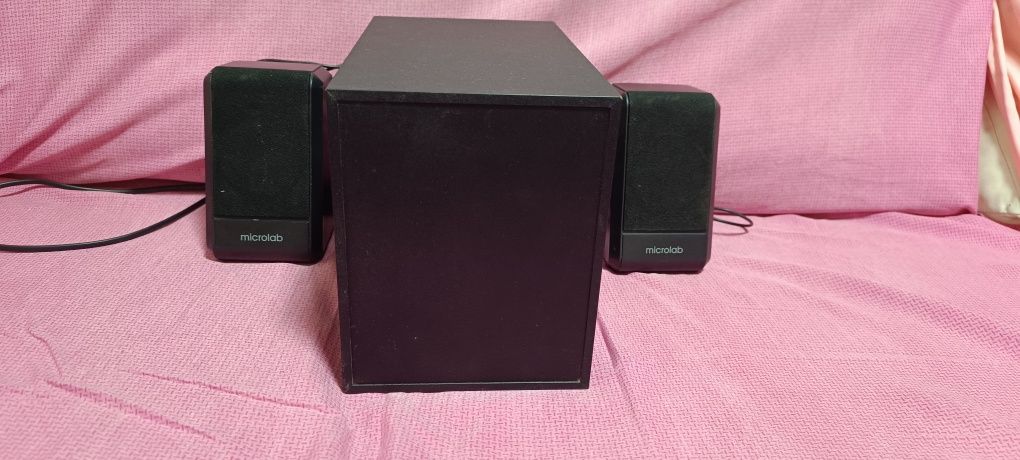 Продам акустическую систему Microlab 2.1