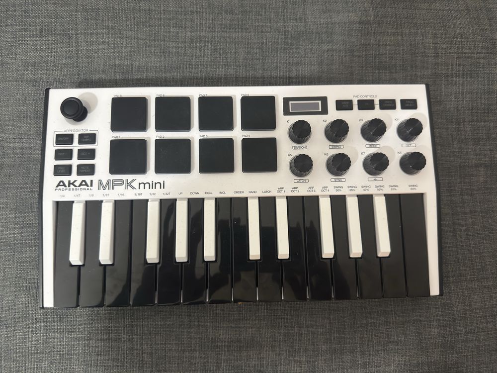 Akai mpk mini v3