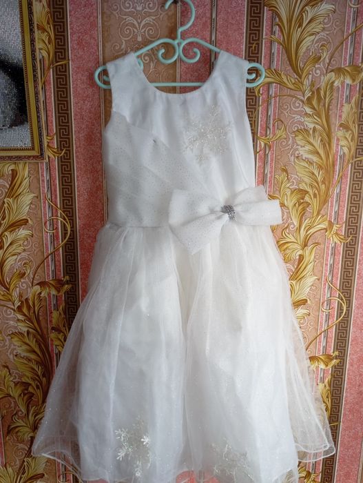 Красивое платье, 3500