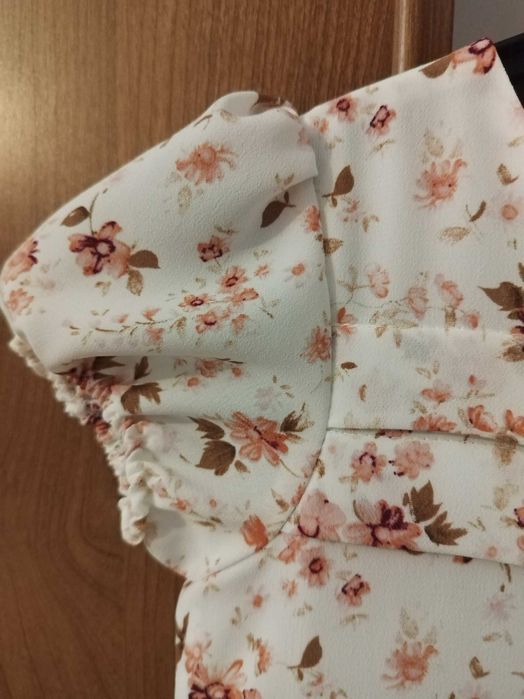 Rochita cu trandafiri roz