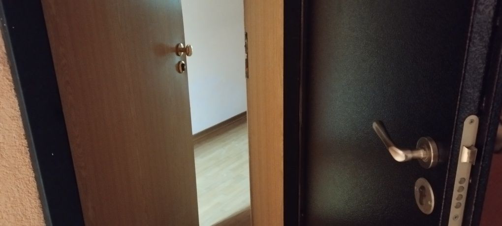 Двустаен апартамент в ж.к."Лагера"