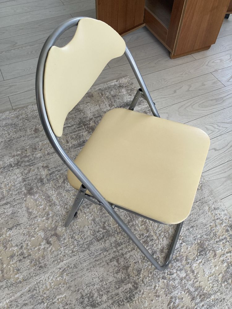Vand masa extensibila pliabila ! Astept oferte !