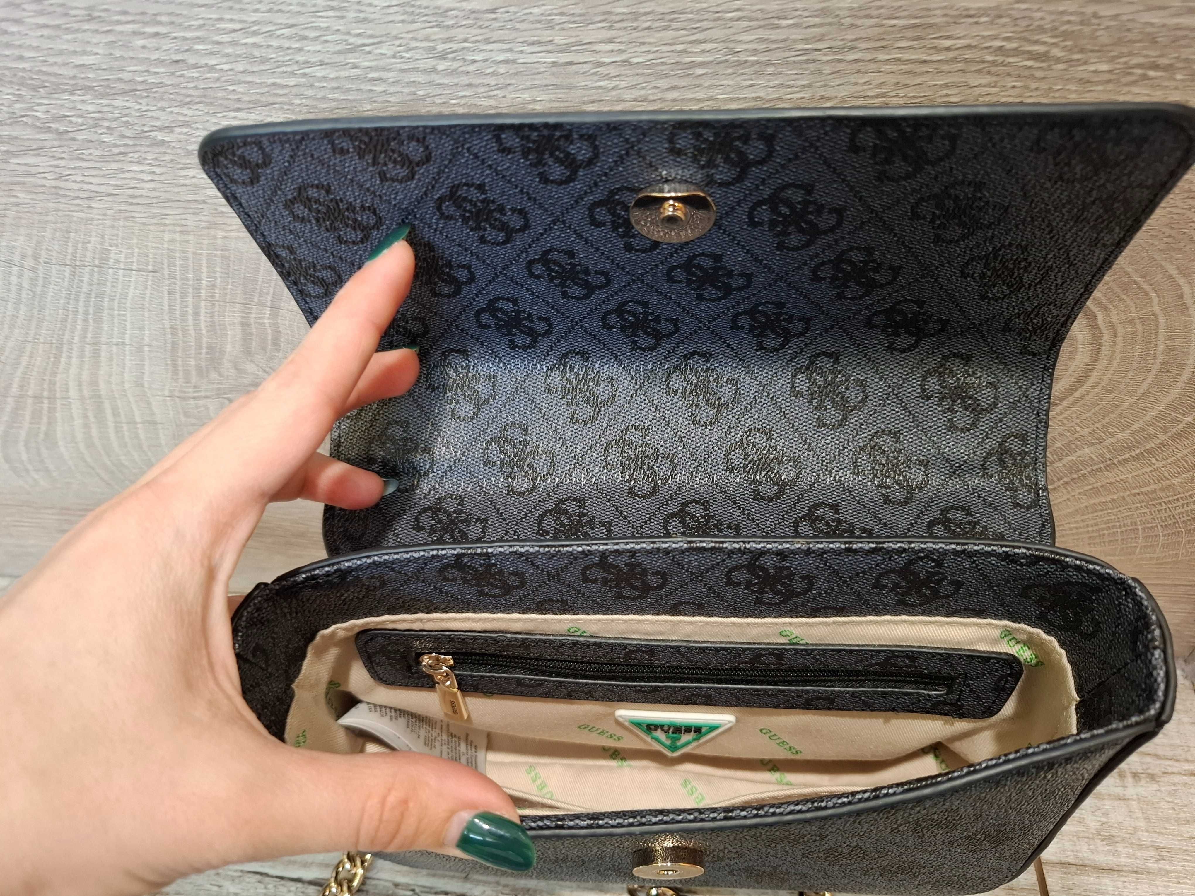 Дамска чанта Guess
