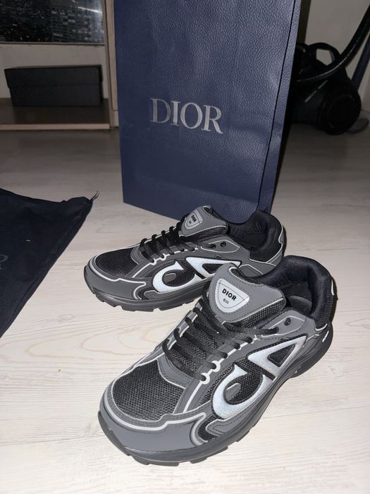 Чисто нови обувки Dior B30