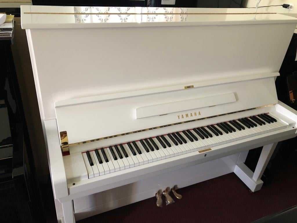 Pianina noua Yamaha U1, model deosebit, Alb