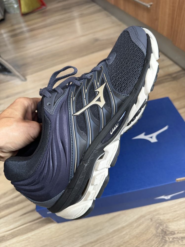 Чисто нови оригинални маратонки Mizuno Wave Paradox 5! 44,46 н