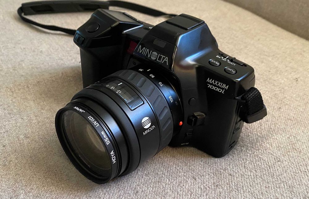 SLR Minolta Maxxum 7000i + Minolta AF 35-105mm f 3.5-4.5 - colectie