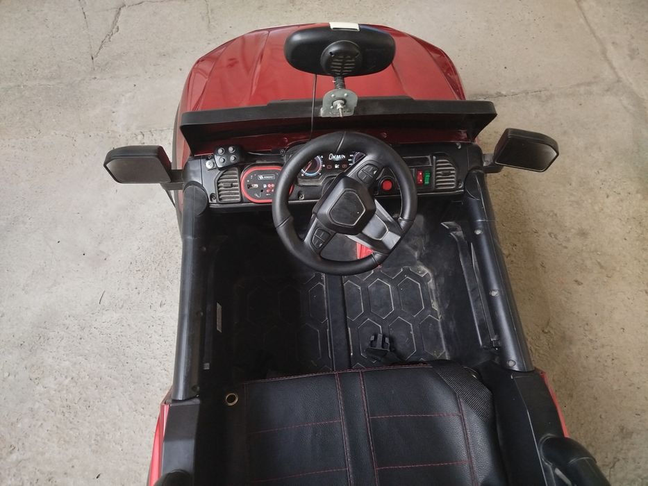 Detiskiy moshina sotiladi srochna