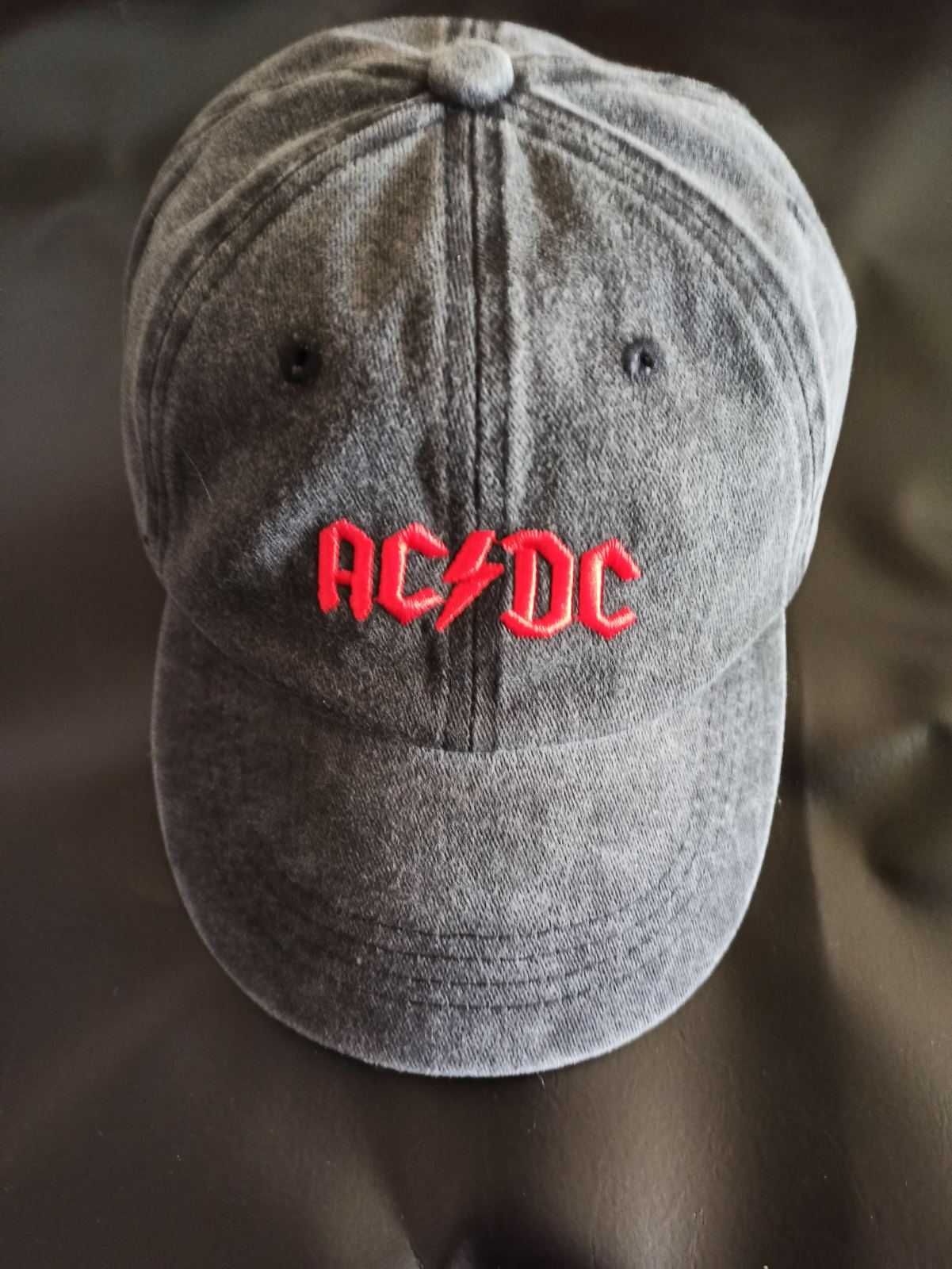 Шапки на GNR, Metallica и AC/DC