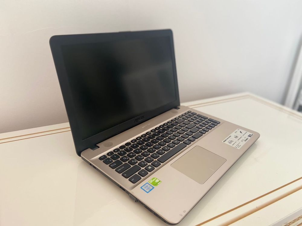 Продам ноутбук asus x541u core i7