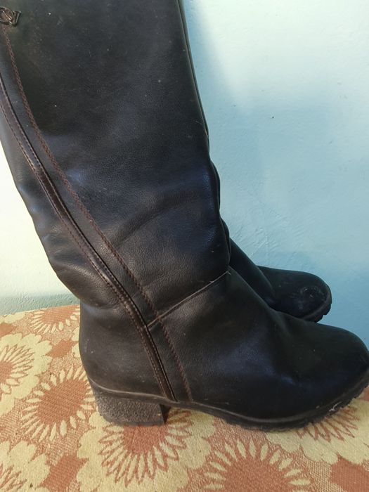 Дамски боти и обувки