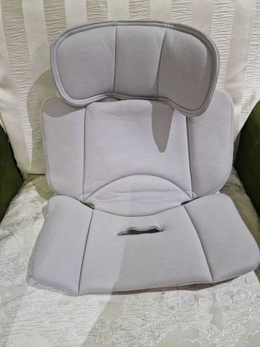 Детски стол за кола