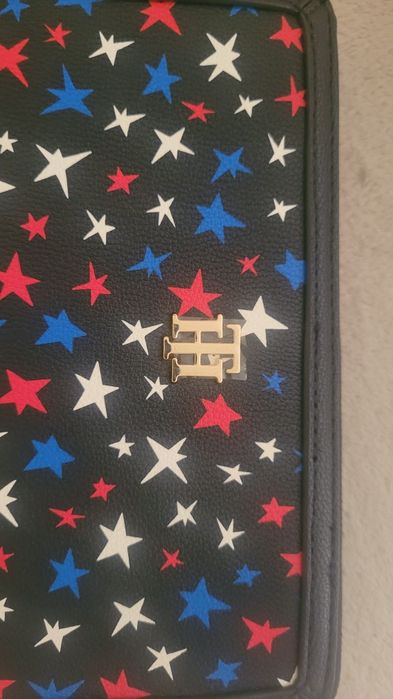 Портфейл tommy hilfiger