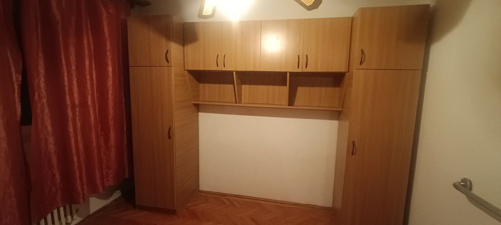 Vând Mobila tineret