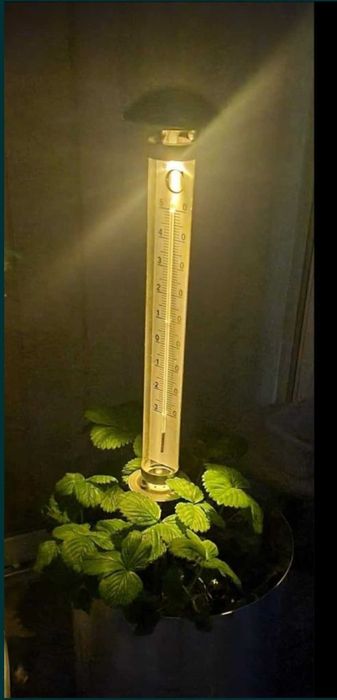 Termometru Lampa Solara Gradina