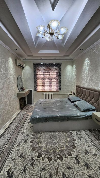 Kvartira 3 xonali Shark bozorchada joylashgan