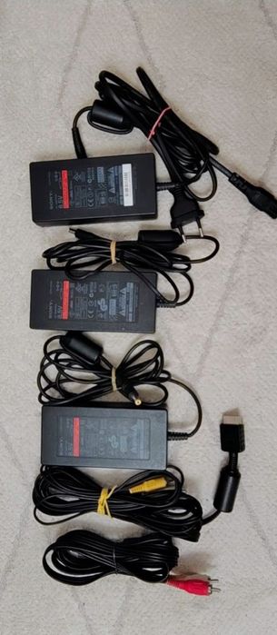 Încărcător original și accesorii PlayStation