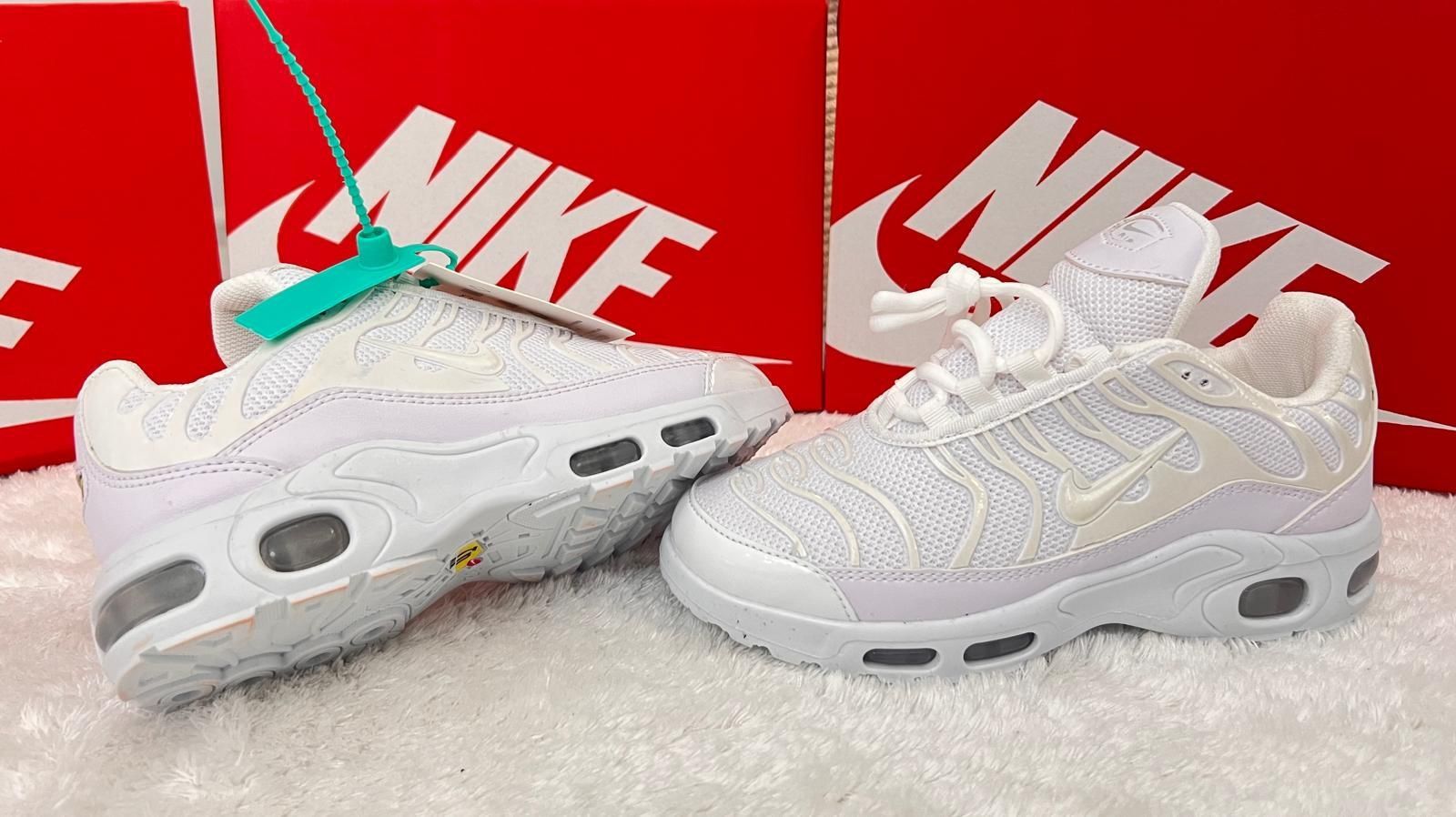 Нови детски модели Nike air max Tn