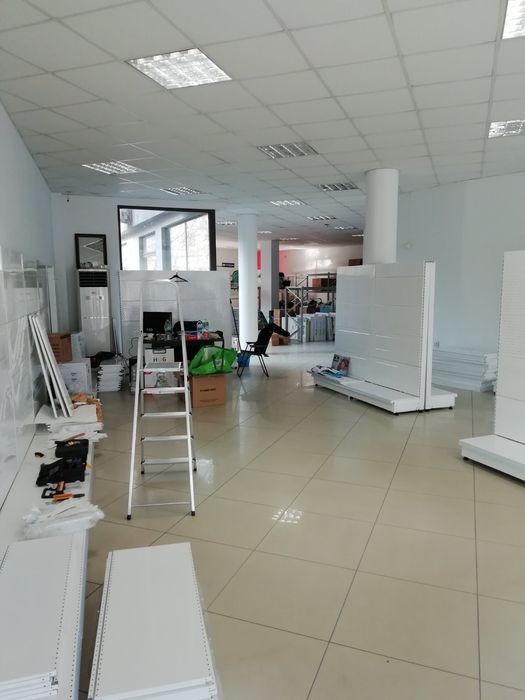 Стелажи за магазин , оборудване за магазин