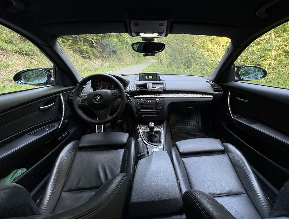 BMW Seria 1 / 2.0 diesel BiTurbo/ Manual 6+1 / Pachet M