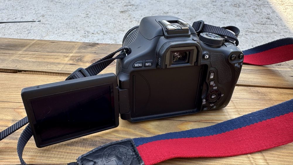Фотоапарат CANON 600d
