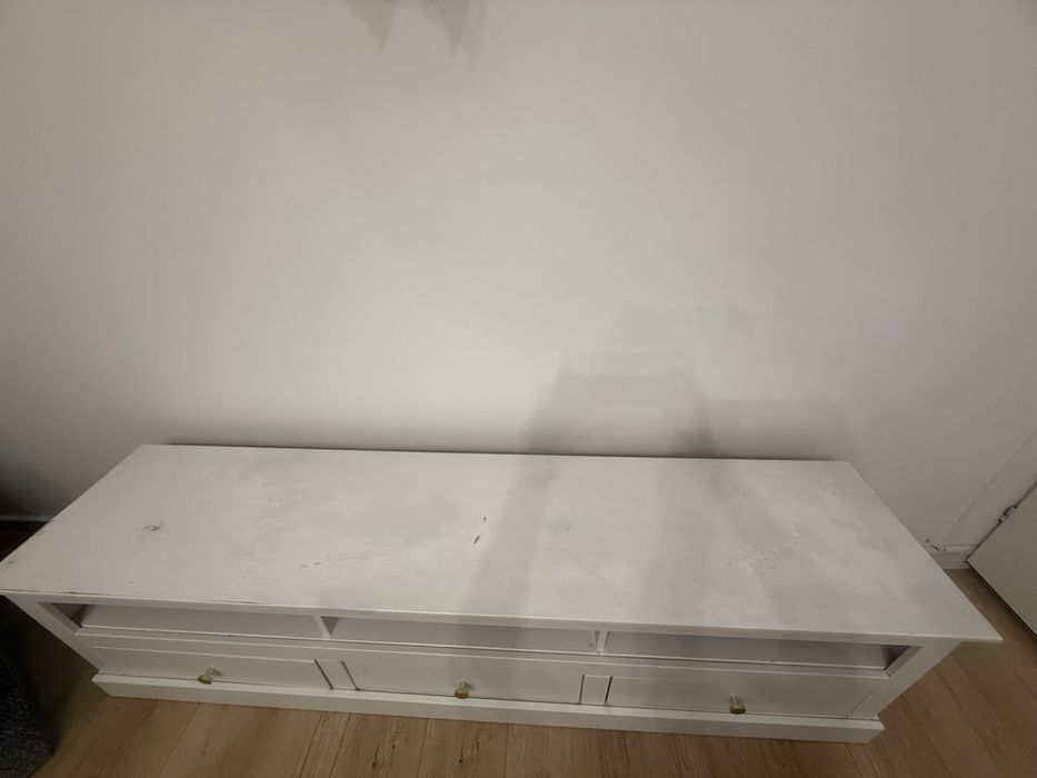 Comoda TV pentru living