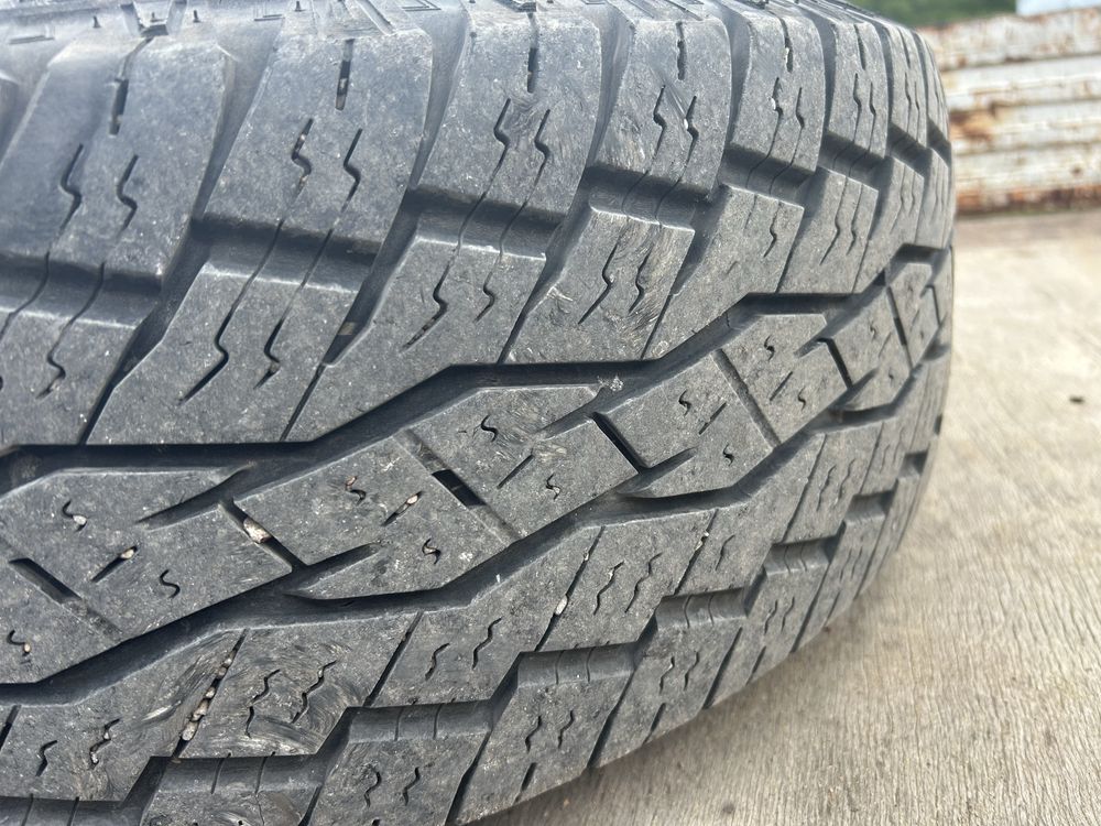 TOYO A/T 265/70/17